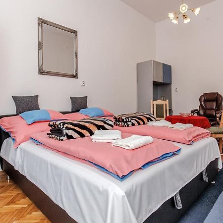 Arany Csillag Apartman Эгер Экстерьер фото