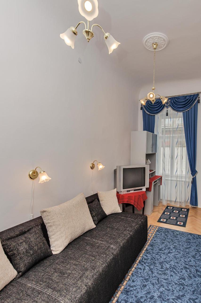 Arany Csillag Apartman Эгер Экстерьер фото