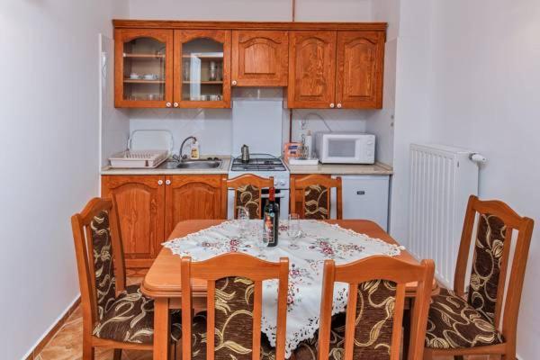 Arany Csillag Apartman Эгер Экстерьер фото