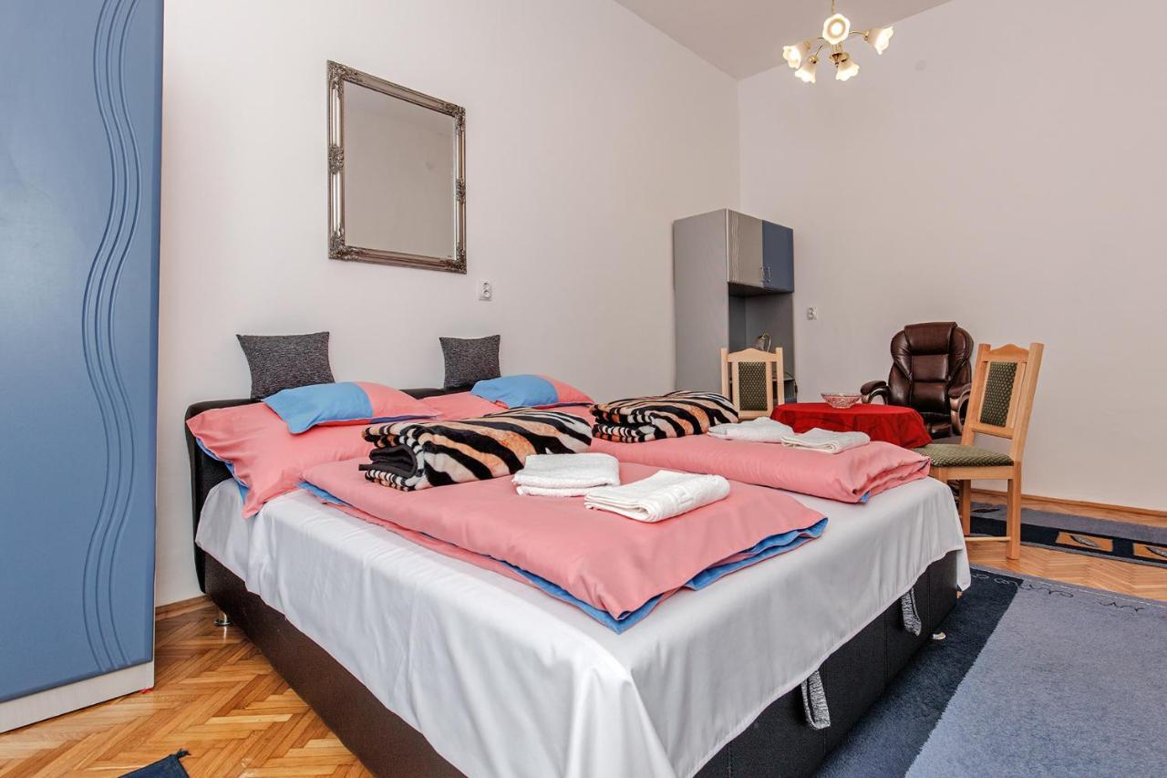 Arany Csillag Apartman Эгер Экстерьер фото