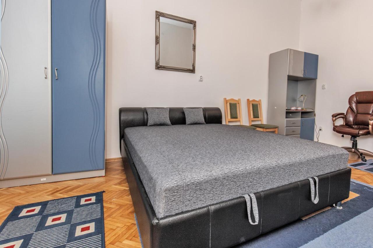 Arany Csillag Apartman Эгер Экстерьер фото